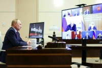 Путин: Экономика России продолжает расти хорошими темпами