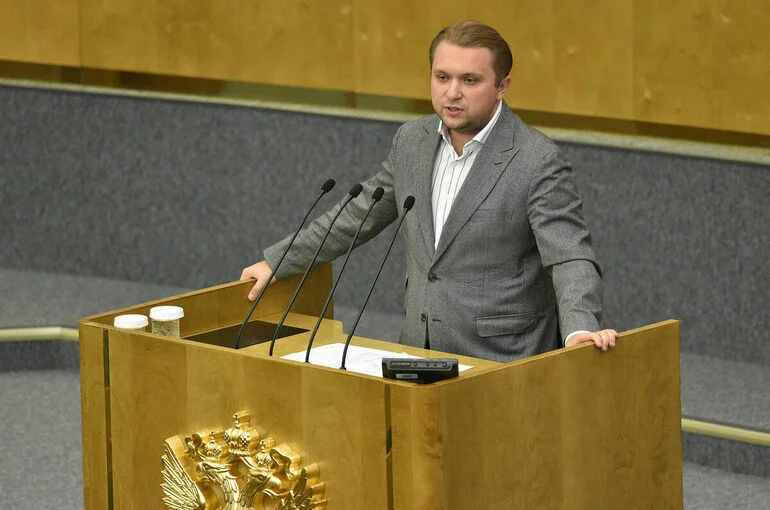 Депутат Чернышов предложил добавить дни отпуска работникам стрессовых профессий