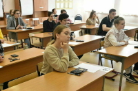Результаты ОГЭ предлагают учитывать при приеме в профильные классы