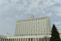 Кабмин утвердил меры соцподдержки для медиков Курской области