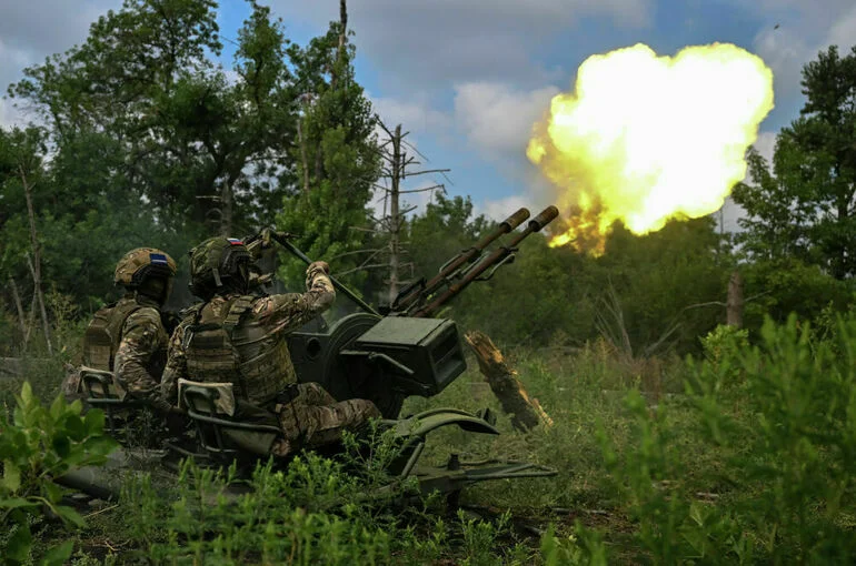 Военные сбили два беспилотника на подлете к Москве
