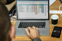 Оплачивать переработки будут с учетом всей зарплаты, а не только оклада