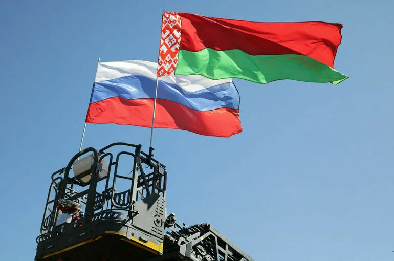 РФ и Белоруссия в декабре планируют подписать договор о гарантиях безопасности