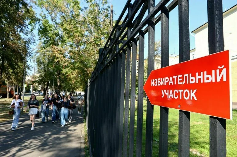 На довыборах в Госдуму побеждают бывшие члены кабмина