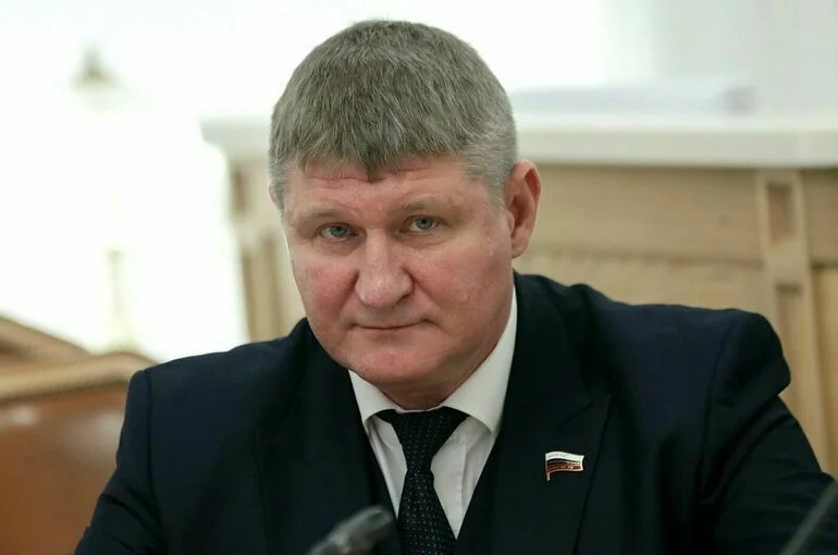 Депутат Шеремет призвал Запад открыть второй фронт против нацистов на Украине