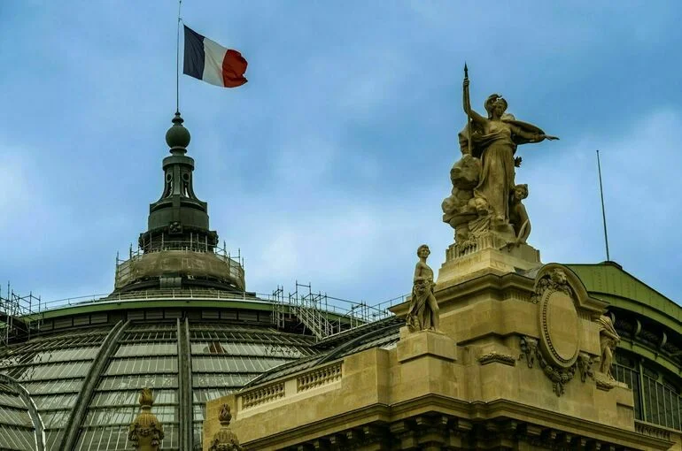 Le Monde: Власти Франции услышали слова Путина и хотят избежать мировой войны