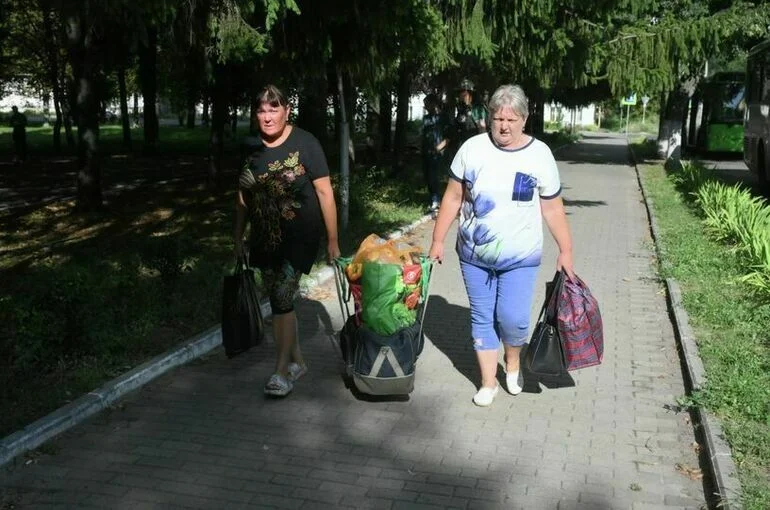 В Курской области эвакуируют поселки Рыльского и Хомутовского районов