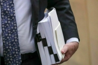 Банки обяжут сообщать об отказах в операциях всех нежелательных организаций