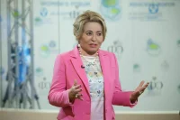 Матвиенко назвала дикостью проблемы с выездом из Молдавии местного депутата
