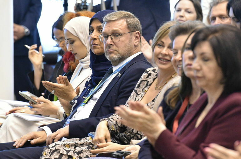 Сенатор Косачев: РФ старается исправить тяжелое для жителей Гагаузии положение