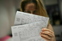 Подать документы для получения льготы по оплате ЖКУ можно будет в одном окне