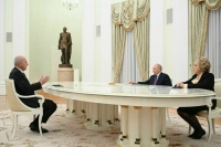 Путин встретился в Кремле со спикером парламента Турции