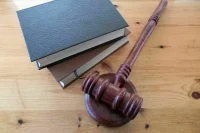 Дело генерала Попова, обвиняемого в мошенничестве, поступило в суд