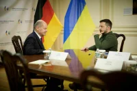 Зеленский покажет свой «план победы» Шольцу