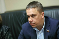 Сенатор Гибатдинов предложил ограничить число детей, которых можно взять под опеку