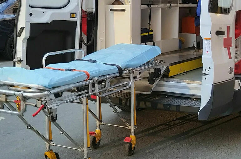 В Горловке дрон сбросил взрывчатку на автобус, пострадали три человека
