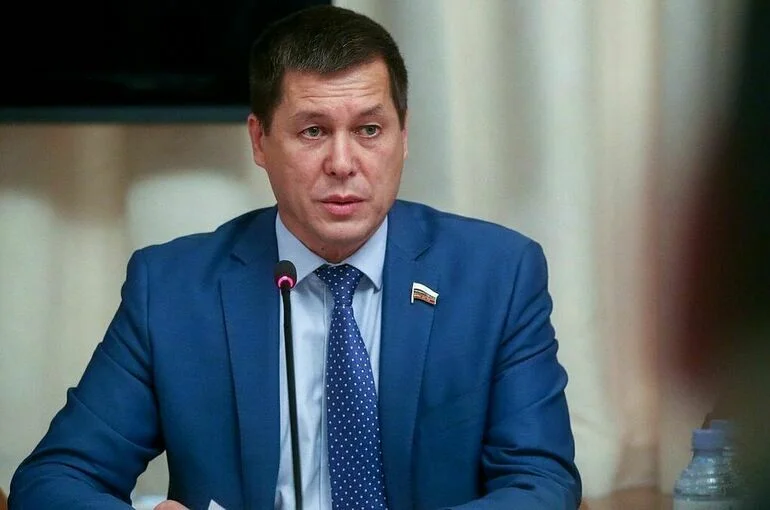 Депутат Байгускаров указал на проблему рекультивации заброшенных карьеров