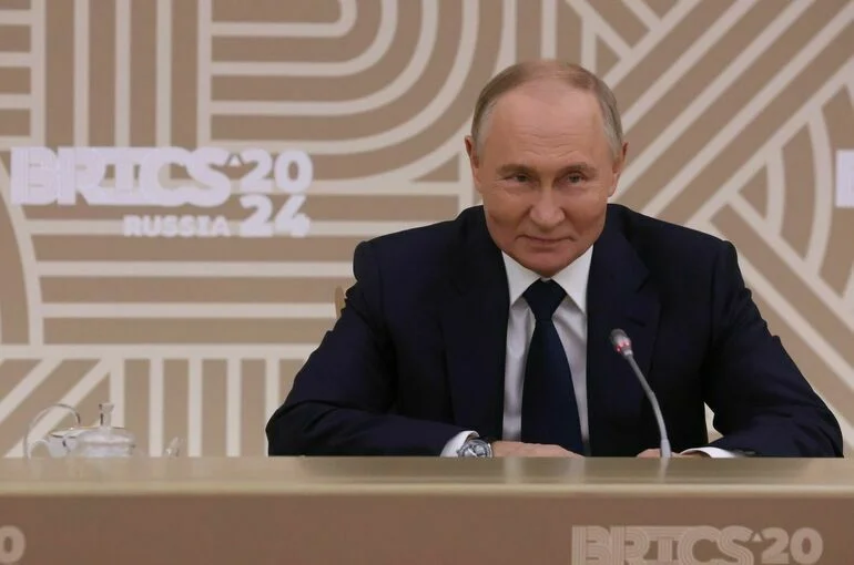 Путин: Страны БРИКС работают над созданием аналога SWIFT