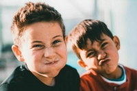 Депутаты Петербурга предложили повысить штрафы за плохое воспитание детей