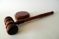 Суд приговорил напавшего на мурманского губернатора к 13 годам колонии