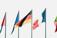 Bloomberg: Франция и ФРГ отказались обойти вето Венгрии по помощи Киеву