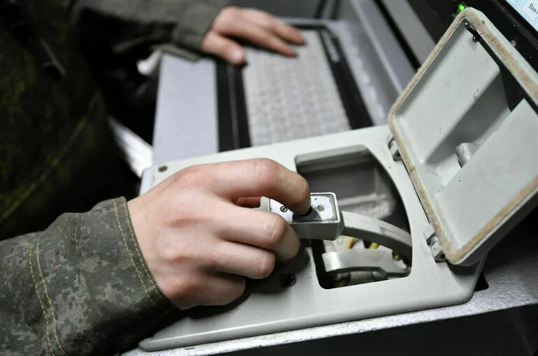 Российские военные за ночь перехватили более 50 украинских дронов