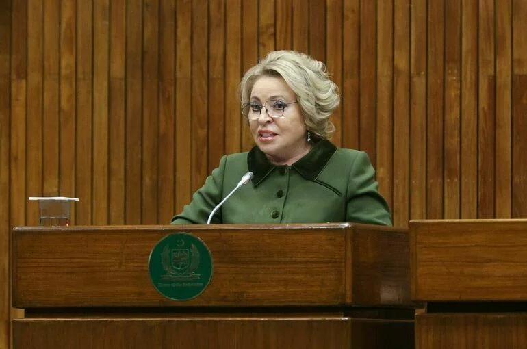 Матвиенко: Визит сенаторов в Исламабад укрепит диалог России и Пакистана