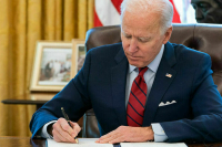 The National: Почти 50% американцев не поддерживают политику Байдена по Украине