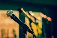 Попавшим в скандалы артистам предложили присваивать статус «аморальных агентов»