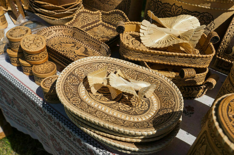 Путин поручил разработать программу продвижения российских товаров за рубежом