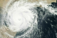 Климатолог: Количество природных катаклизмов за 45 лет увеличилось в три раза