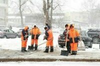 Зарплаты дворников подняли, но спрос на них не упал