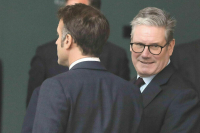 Telegraph: Макрон и Стармер хотят попросить Байдена разрешить удары вглубь РФ