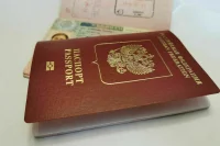 В Москве две сотрудницы полиции незаконно оформили 72 загранпаспорта
