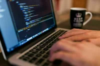 В Минпросвещения подготовят единый учебник по информатике