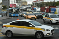 Владельцы 400 тысяч такси не оформили страховые полисы и могут потерять работу