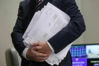 Законопроект об отпуске по уходу за раненым бойцом СВО внесли в Госдуму