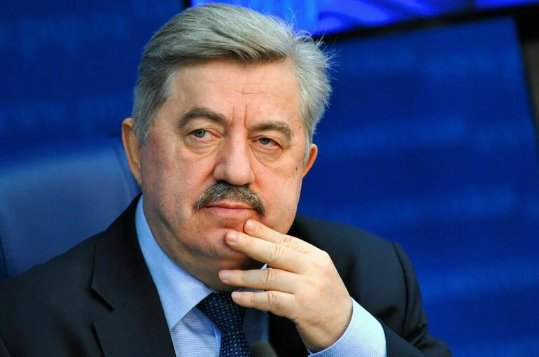 Депутат Водолацкий: Президент Абхазии не должен был подавать в отставку