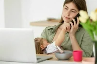 Работающим женщинам планируют дать больше времени для кормления детей
