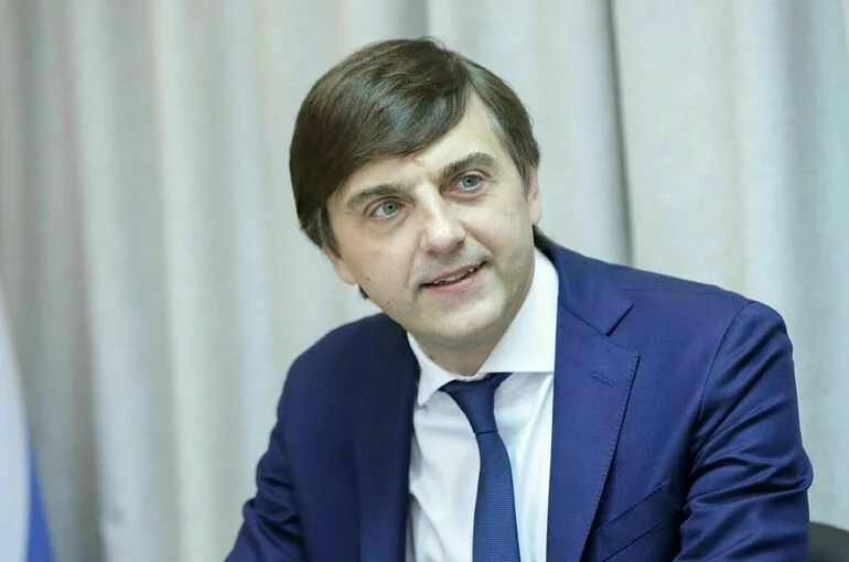 Минпросвещения поддерживает идею бесплатного обучения по рабочим специальностям