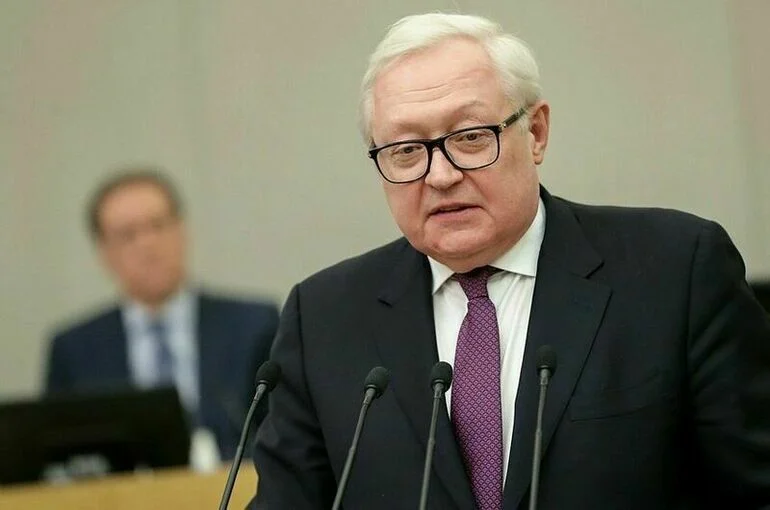 Рябков заявил, что США близки к признанию участниками конфликта на Украине