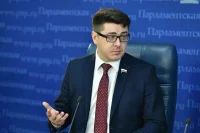 Депутат Спиридонов объяснил, зачем увеличивают штрафы за курение в поездах