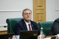 Сенатор Косачев заявил о необходимости создания Стратегии патриотического воспитания