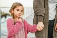 Опубликована методичка Минздрава по диагностике суицидального поведения у детей