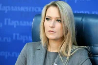 Яна Лантратова: Пособия для беременных студенток должны быть не ниже МРОТ