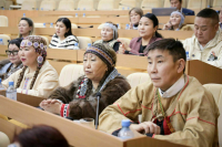 В Якутске на VI Съезде эвенов России обсудили проблемы коренных северян