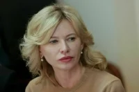 Депутат Стенякина: Тема Конституции должна в школах звучать серьезнее