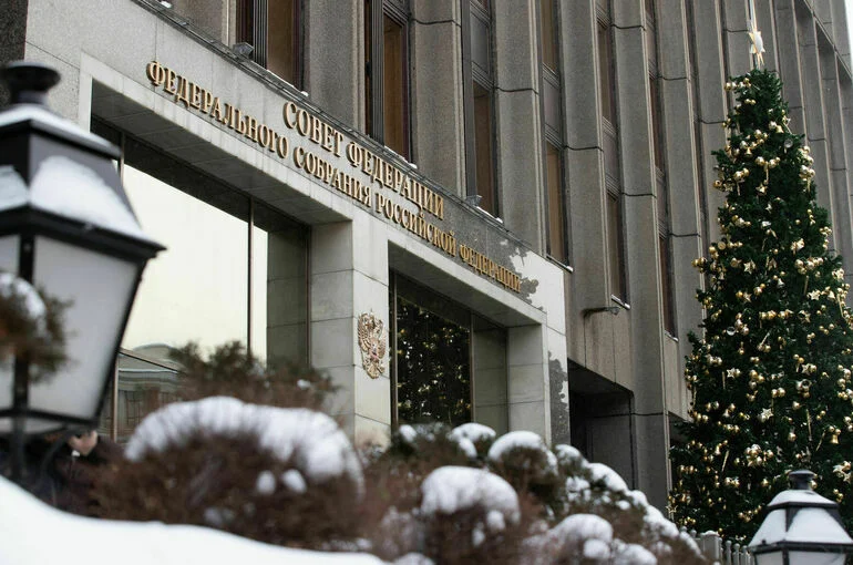 Сенаторы будут корректировать перечень запрещенных для подростков работ