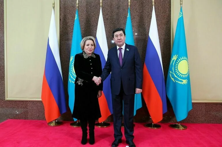 Матвиенко встретилась с председателем мажилиса парламента Казахстана в Астане