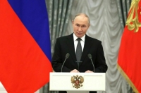 Путин вручил Кадырову орден «За заслуги перед Отечеством» II степени